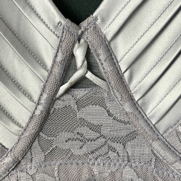 Adore Me 42H Gray Underwire Bra EUC - Picture 10 of 10